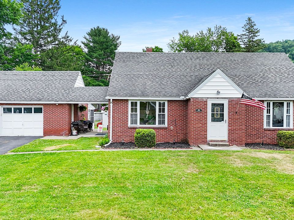 1st image of 20 Colpitts Dr