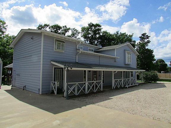 Nice Covered Porch Entry
