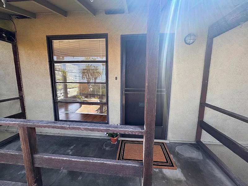 2 bed, 850 sqft, $3,400 — Photo 2