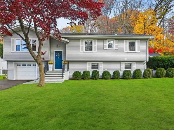 83 Woodridge Drive South, Stamford, CT 06902