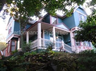 2406 SE Yamhill St APT 1, Portland, OR 97214