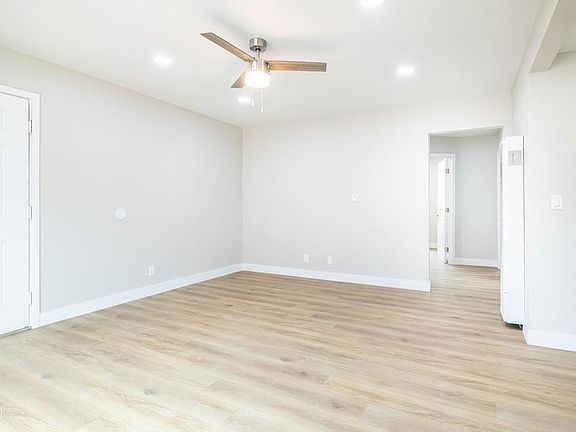 5th image of 1535 E 92nd St #5