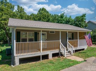 128 W 15th St, Newton, NC 28658