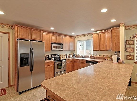 4th image of 103 N Gifford Ave