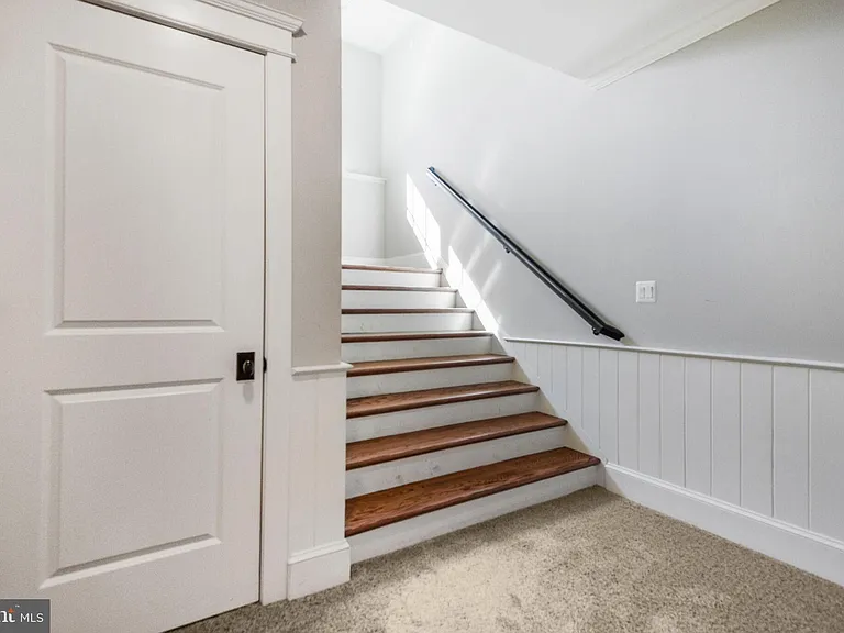 6225 Madawaska Rd — Photo 40