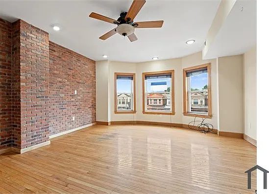 6231 W Jefferson St #2 — Photo 2