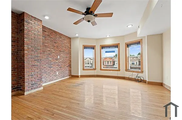 Building Photo - 6231 W Jefferson St #2