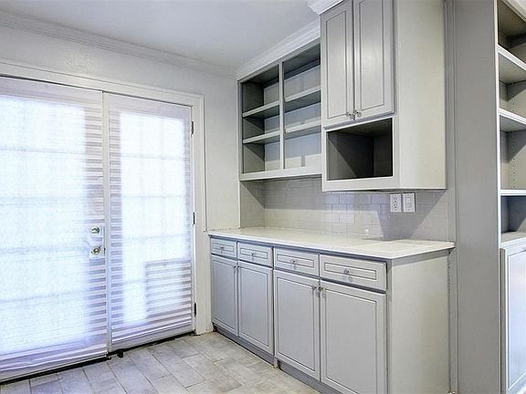 2nd image of 4104 Birchman Ave