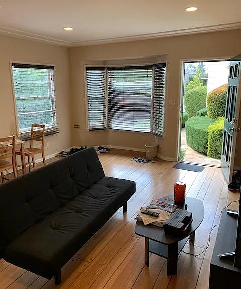 628 Midvale Ave — Photo 7