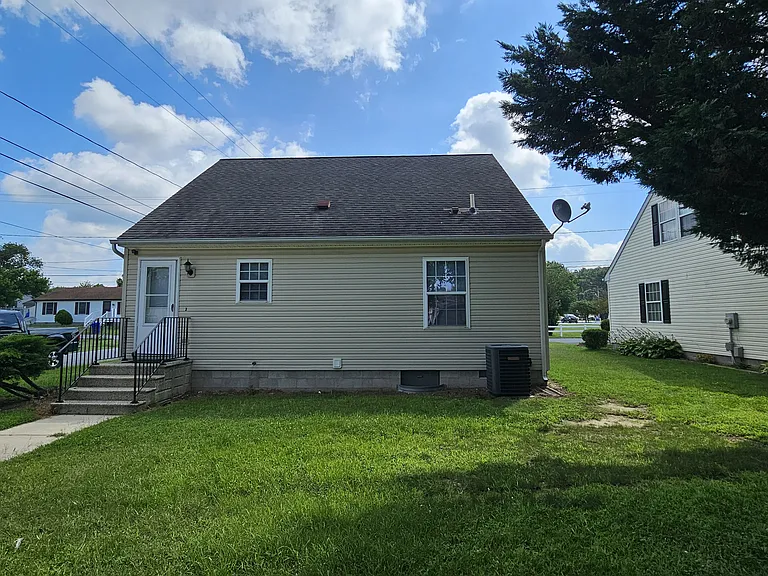 601 S Arch St — Photo 4