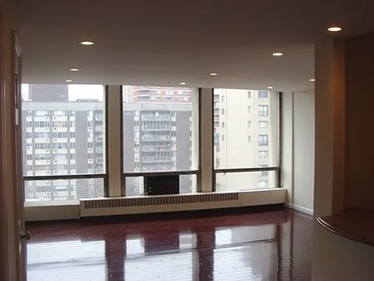 Rented by FirstService Realty (legacy) | media 1