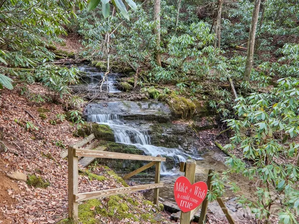 1012 Alarka Highlands Dr, Bryson City, NC 28713