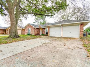 1213 E Rutgers Ln, Deer Park, TX 77536