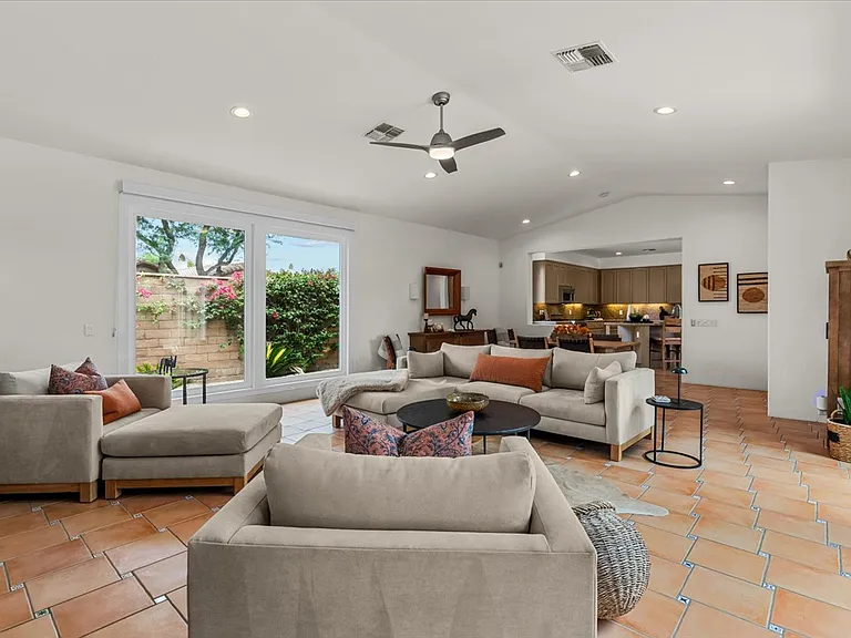 78900 Rio Seco — Photo 2