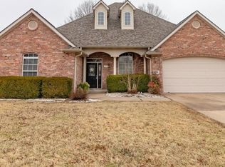 4305 W Braymore Dr, Rogers, AR 72758