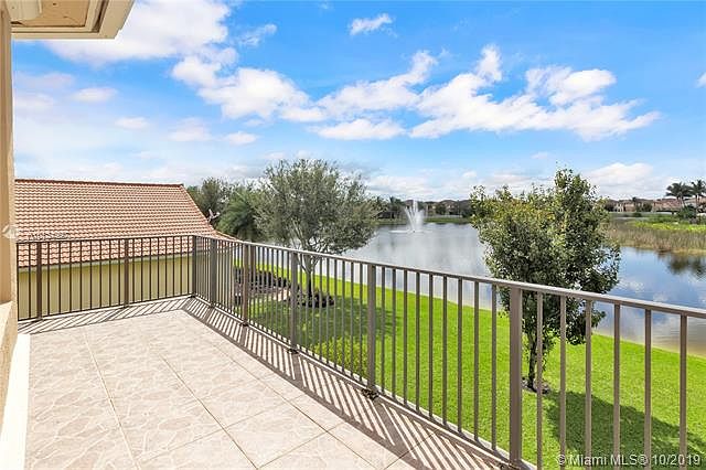 Home For Sale In Cobblestone Creek