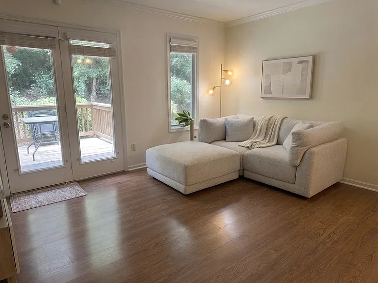 81 E Thomas Ct — Photo 6