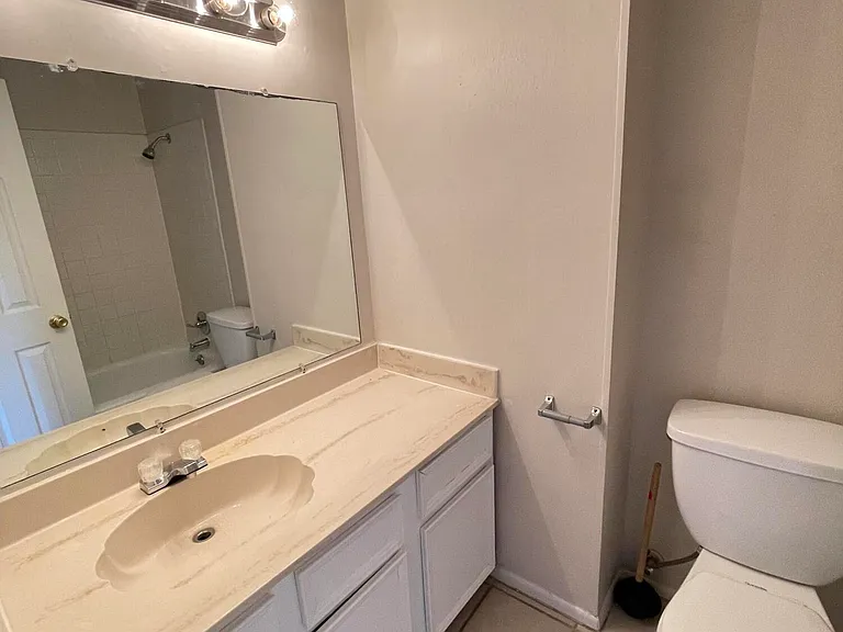 2821 Beachcomber Dr #B — Photo 10