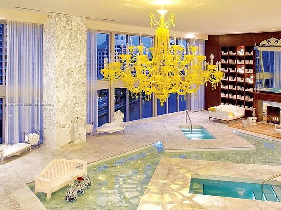 5th image of 485 Brickell Ave APT 2809