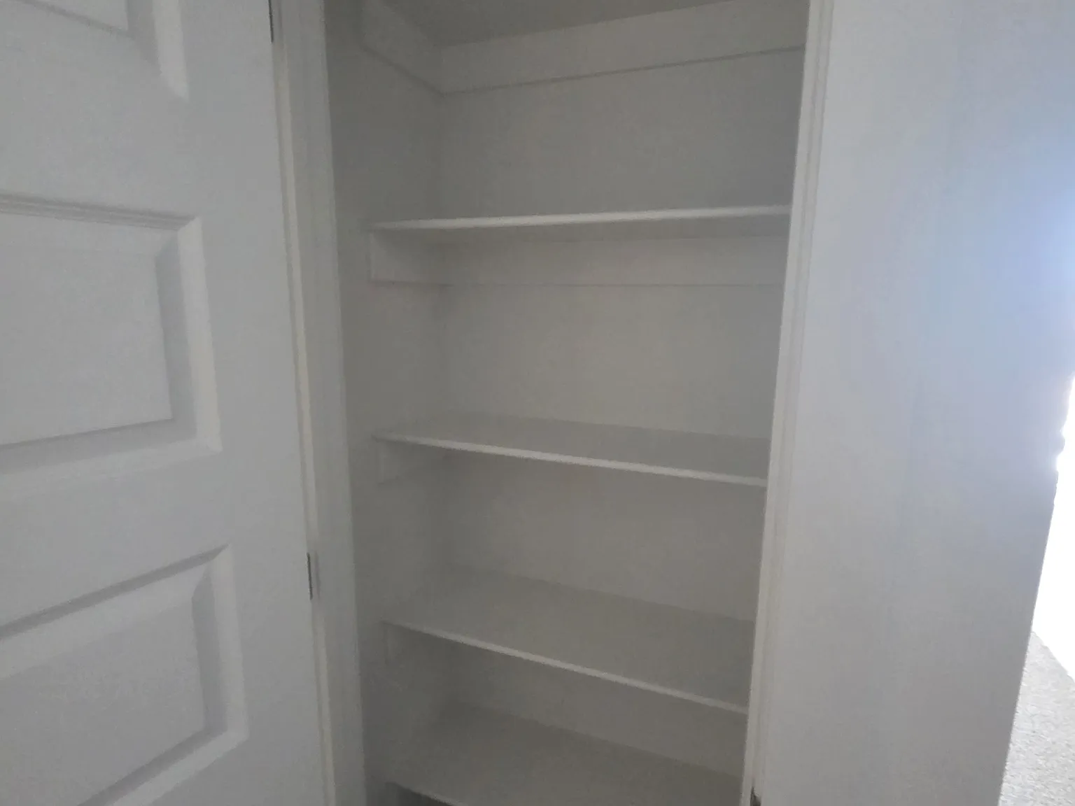 4 bed, 2319 sqft, $2,800 — Photo 2