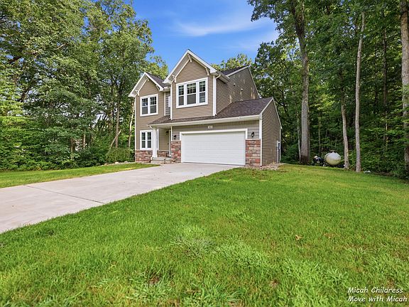 2nd image of 3813 Ryan Woods Cir