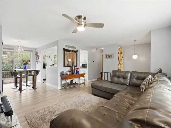 984 S Victor Way, Aurora, CO 80012