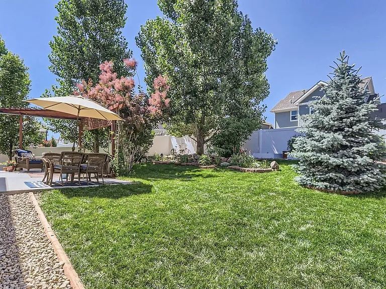 1518 Glacier Ave — Photo 30
