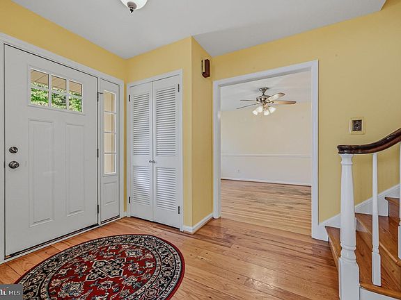 3rd image of 303 Spalding Rd
