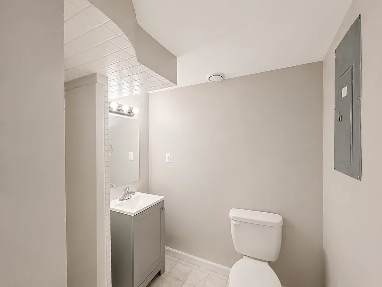7261 Bridgewood Dr — Photo 12