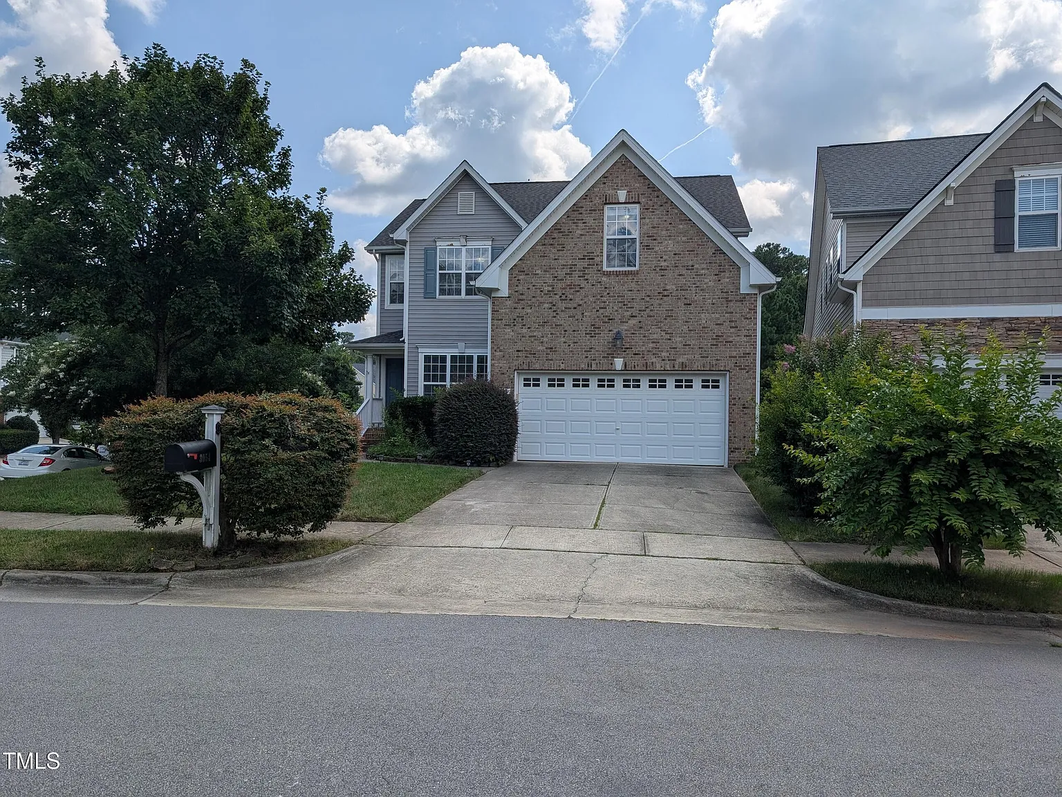 5 bed, 2439 sqft, $2,750 — Photo 3