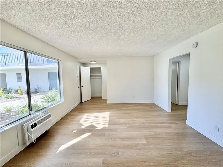 11075 Westminster Ave — Photo 22