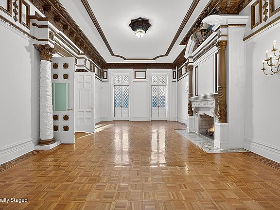 4th image of 132 Remsen St #4