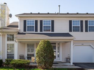 302 Wisteria Dr, Streamwood, IL