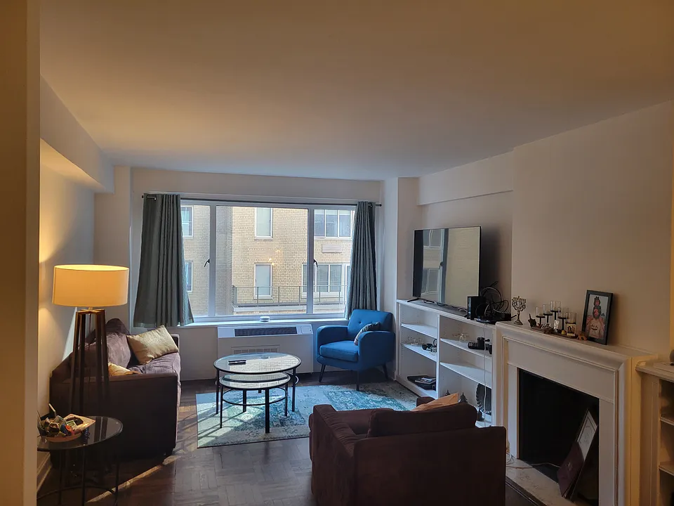 40 Central Park S #9G