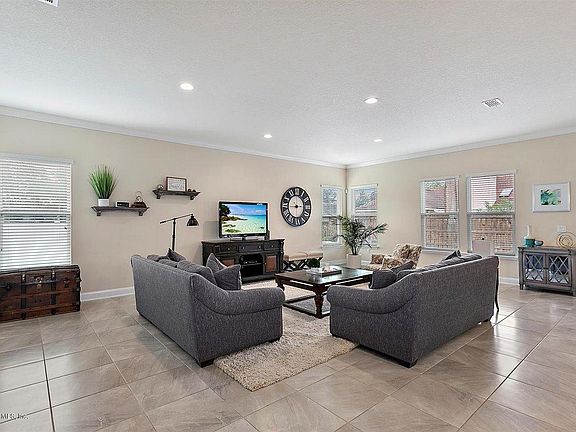 5th image of 4252 Summerton Oaks Cir
