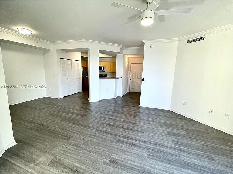 1919 Van Buren St #818A — Photo 41