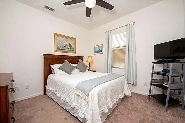 2920 Willow Creek Ln — Photo 46