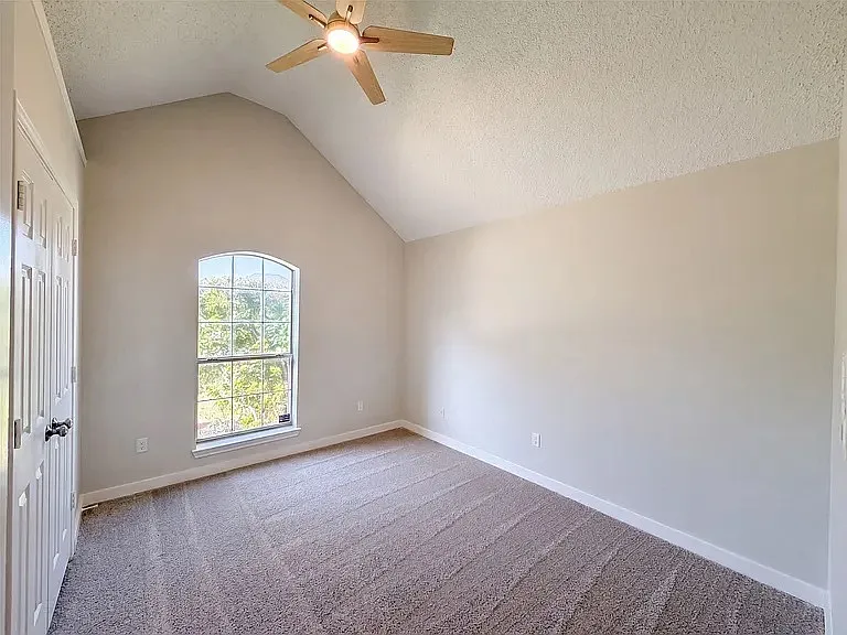 6024 Sundown Dr — Photo 3