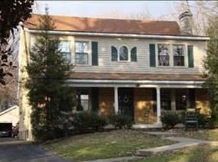 3231 Robin Rd, Audubon Park, KY 40213