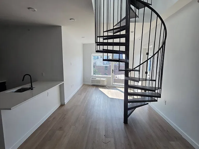 486 Market St #502 — Photo 6