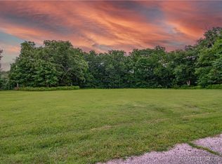 2 Claremont Rdg, Camdenton, MO 65020