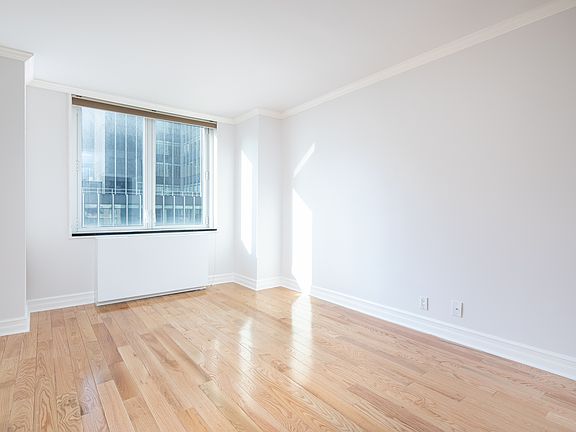 5th image of 212 E 47th St APT 20H