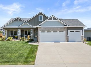 1701 NW Ridgeline Ct, Ankeny, IA 50023