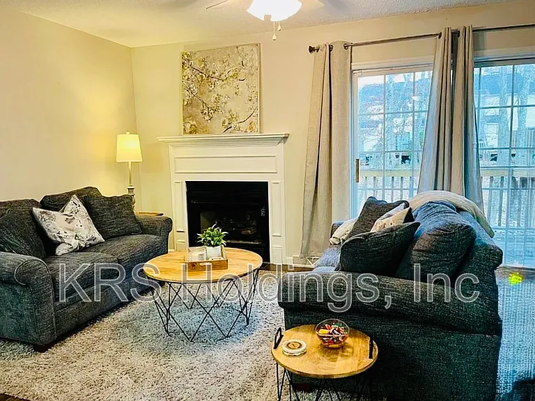 503 Barrington Way — Photo 3