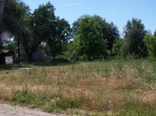 2050 Acorn Ln, Redding, CA 96001