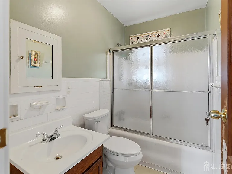 10 Garfield St — Photo 14