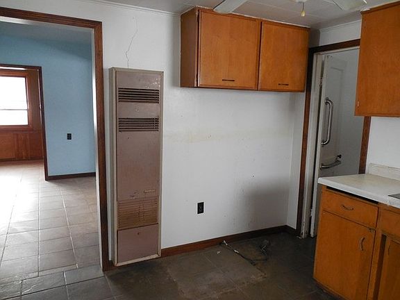 2nd image of 12760 E Metcalf Ave