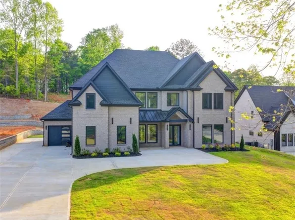 5274 Cash Rd, Flowery Branch, GA 30542