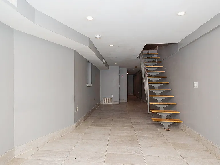 1444 Pacific St #1R — Photo 15