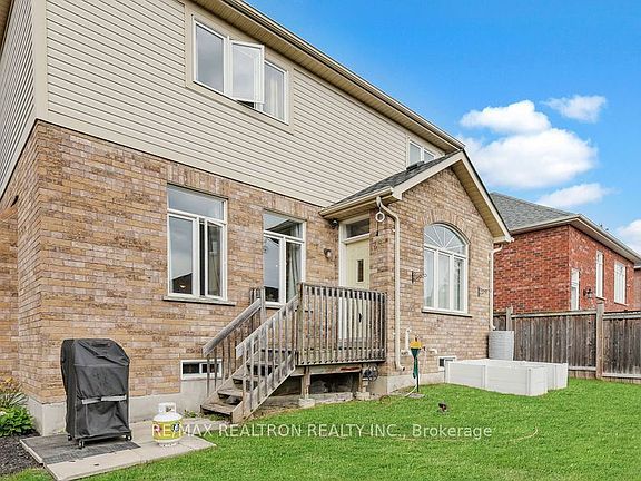 4th image of 96 Piper Cres